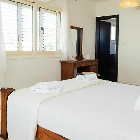 Hotel Oceanview Luxury 015 3*
