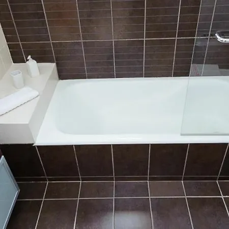 Oceanview Luxury 015