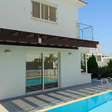 Oceanview Luxury 015 Hotel 3*