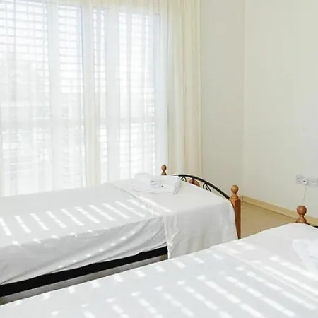 Hotel Oceanview Luxury 015 3*