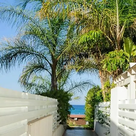 Hotel Oceanview Luxury 015 3*
